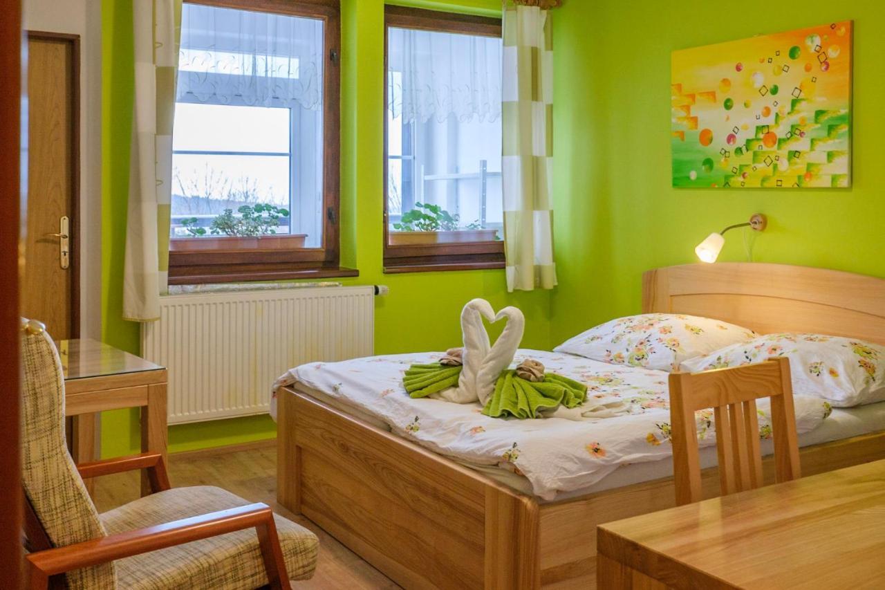 Hotel Kacenka กราลิกี ภายนอก รูปภาพ