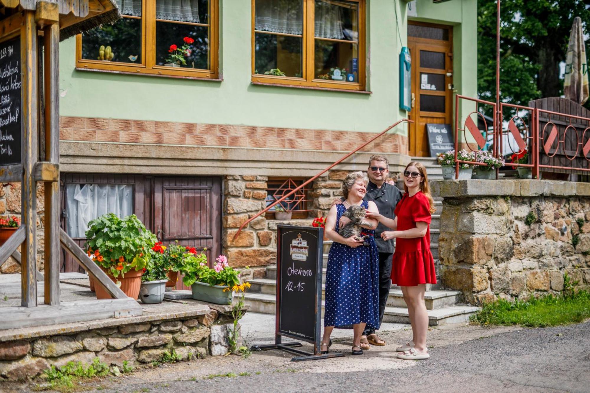 Hotel Kacenka กราลิกี ภายนอก รูปภาพ
